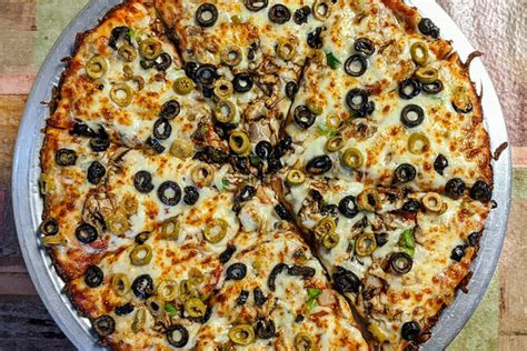 Best Pizza in Toledo, OH: 11 Top Pizzerias! (2024)