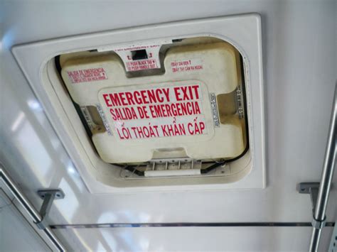 File:Bus Emergency Exit.JPG - Wikipedia