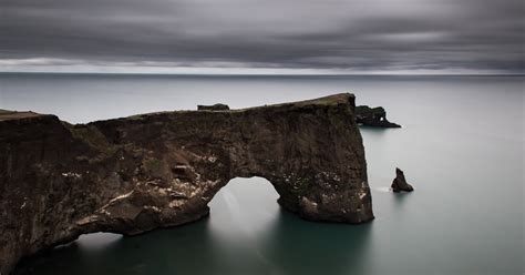 Dyrhólaey - The Arch with the Hole | Guide to Iceland