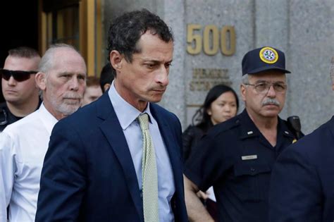 Anthony Weiner pops up outside NYC halfway house after prison release