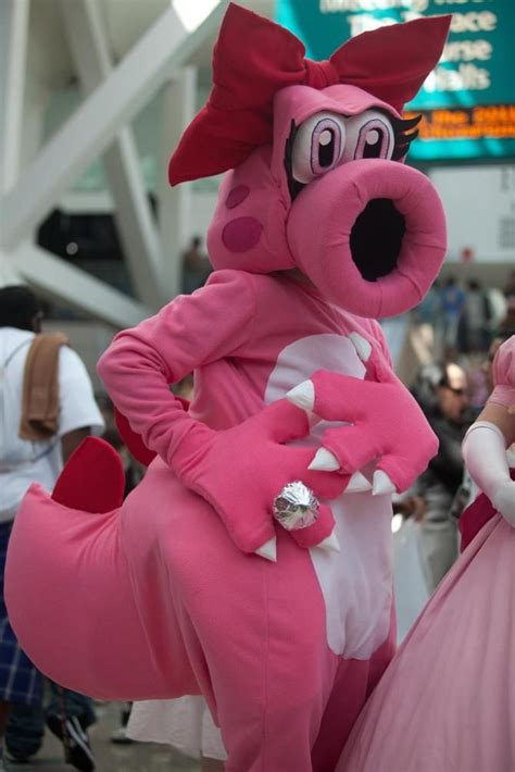 Pin by Kassandra Kanter on marchif grand | Birdo, Digimon cosplay, Pink ...