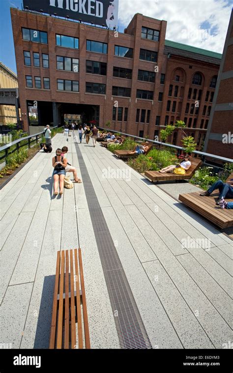 The High Line Park, Chelsea, Manhattan, New York, USA Stock Photo - Alamy