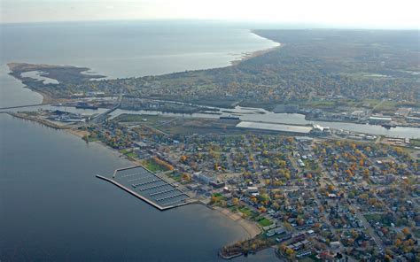 Menominee Marina - Menominee, Michigan - Marinalife