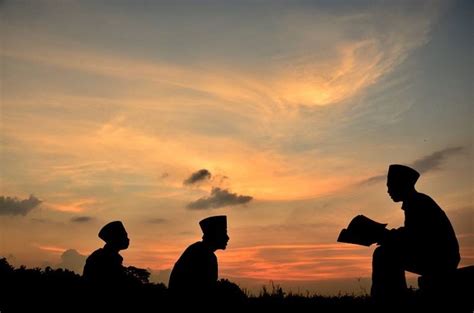 3 Golongan Pemuda Islam Pada Masa Libur Sekolah Maupun Kuliah ...