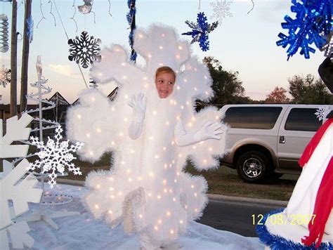 Snowflake/Snowman Christmas Float | Parade Floats | Pinterest ...