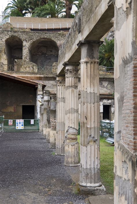 Herculaneum, Italy | The ruins of Herculaneum. Similar, but … | Flickr