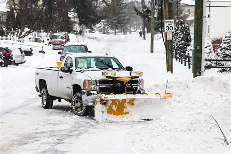 How to Buy a Snow Plow | Hitch King | Flushing, New York