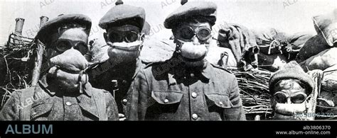 WWI, Gauze Gas Masks - Album alb3806370