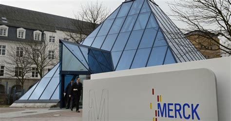 Merck Reports Disappointing Sales, Cuts Forecast