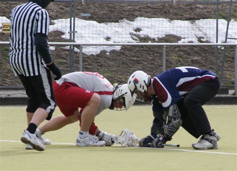 File:Lacrosse-Faceoff.jpg - Wikimedia Commons