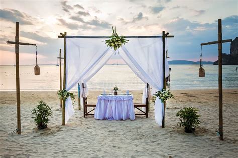 Romantic Sunset Dinner On Beach Stock Image - Image of birthday, beach ...