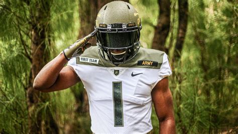 Army Unveils Uniforms For Annual Army-Navy Game, & They're Amazing As ...