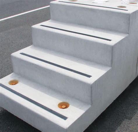 Straight staircase - LG BETON - concrete step / concrete frame / outdoor