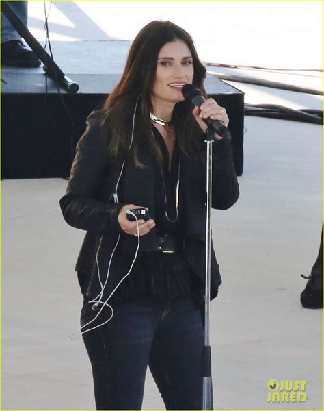 Idina Menzel Sings On the Set of 'Beaches' Remake: Photo 3735438 ...