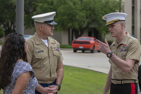 DVIDS - Images - ACMC and MCRC CG Visit the 8th Marine Corps District ...