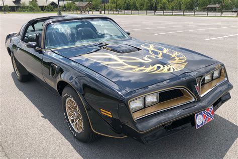 Burt Reynolds' 1978 Pontiac Firebird Trans Am 'Bandit' | HiConsumption