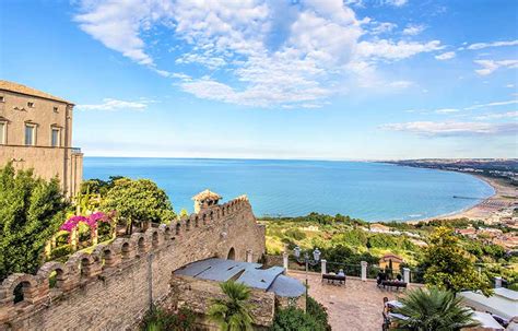 Vasto, Abruzzo: an evocative itinerary between memories and beautiful spots