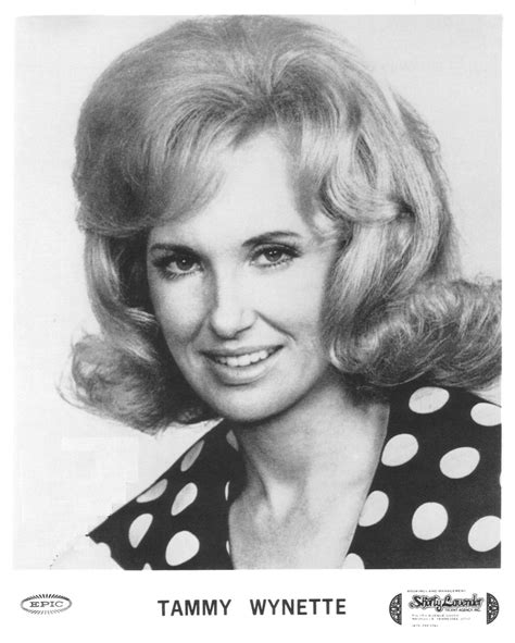 Tammy Wynette Biography, Tammy Wynette's Famous Quotes - Sualci Quotes 2019