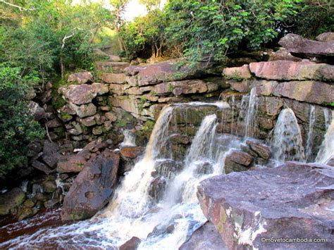 Exploring Bokor Mountain by minibus tour from Kampot – Move to Cambodia