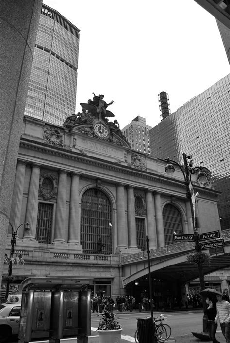 Sisters in the NYC: Grand Central Station Walking Tour