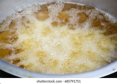 Boiling Oil Pan Cooking Stock Photo 685791751 | Shutterstock