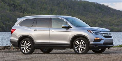 The Best Three-Row Midsize SUV: Reviews by Wirecutter | A New York ...