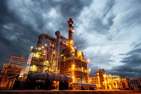 Oil Refinery Stock Photos, Pictures & Royalty-Free Images - iStock