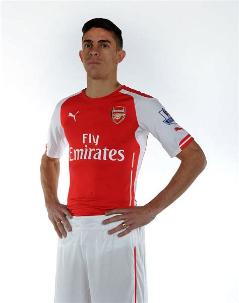 Pictures: Gabriel in Arsenal colours | News | Arsenal.com