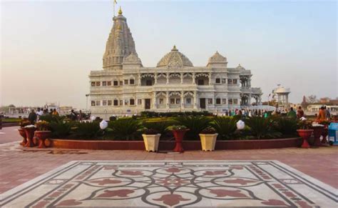 12 Famous Temples to Visit in Uttar Pradesh | Tour My India