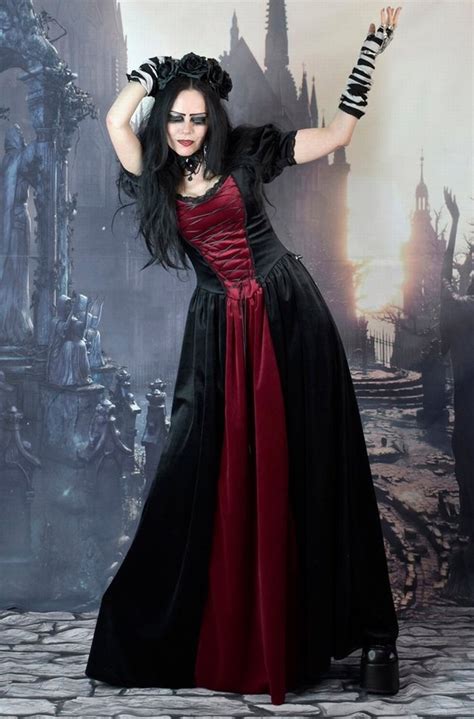 Wyntersyren Dress - Bloodborne inspired Medieval gothic gown by Moonmaiden Gothic Clothing