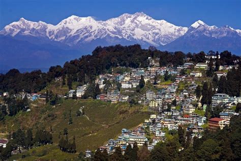 Darjeeling Travel Guide | What to do in Darjeeling | Rough Guides