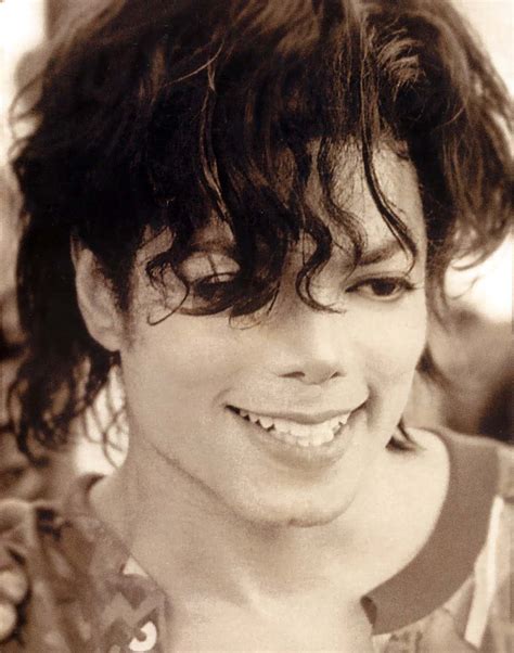 Michael Jackson's Smile ~ Media Manifesto