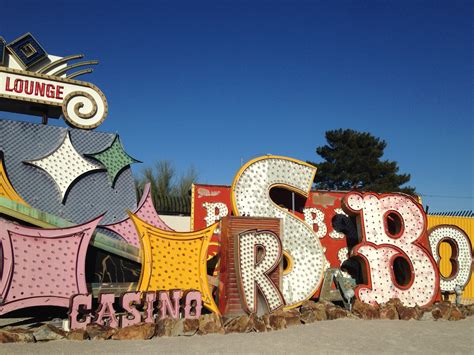 Las Vegas Neon Boneyard Review and Pictures – Perfect Little Planet