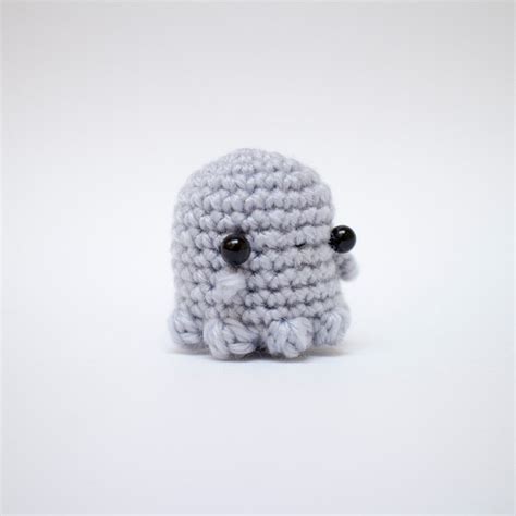 ghost crochet pattern - Halloween amigurumi ghost PDF pattern