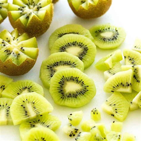 How to Cut a Kiwi - Jessica Gavin