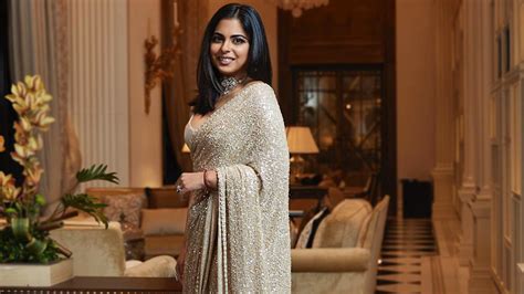 5 must-see saris from Isha Ambani's collection that will elevate your ...