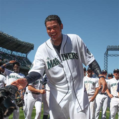 Felix Hernandez: Perfect Game Highlights Why King Felix Will Remain a Mariner | News, Scores ...