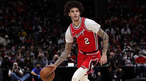 Lonzo Ball injury update: Bulls guard to undergo surgery on left knee ...