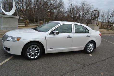 Sell used 2012 Lincoln MKZ Zephyr HYBRID in Ontario, California, United ...