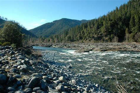 Kayaking The Illinois River | Northwest Rafting Company