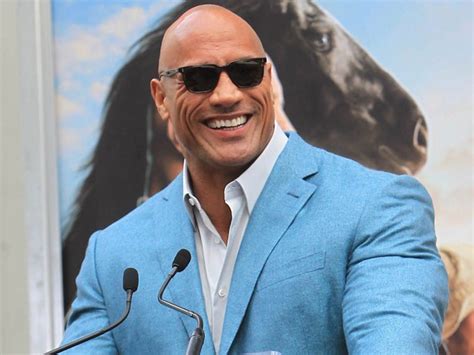 Dwayne Johnson surprises graduating high schooler after answering his ...