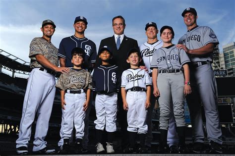 Padres' new uniforms a nod to tradition | Padres, Trendy colors, San diego