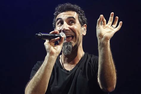 Serj Tankian presenta un nuevo EP - Rockzany Magazine