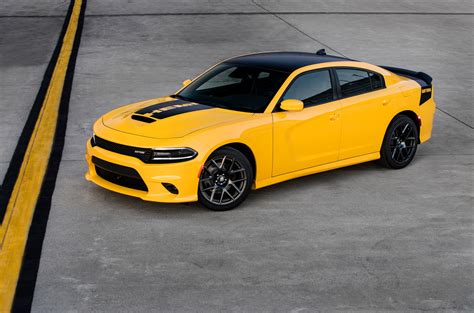 2017 Dodge Challenger T/A and Charger Daytona get Hellcat Hardware ...