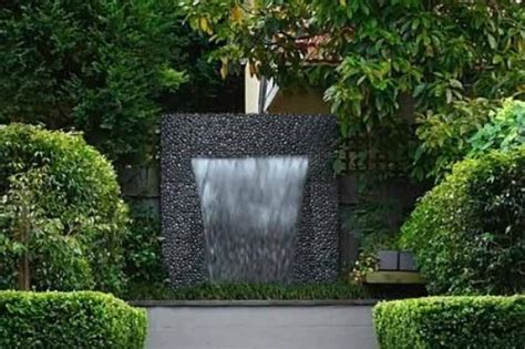 The hottest water features for your garden – SheKnows