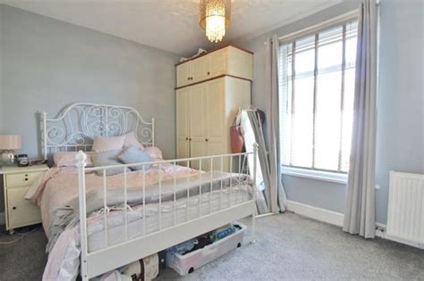 For sale in Portsmouth: See inside this two bedroom terraced house on ...