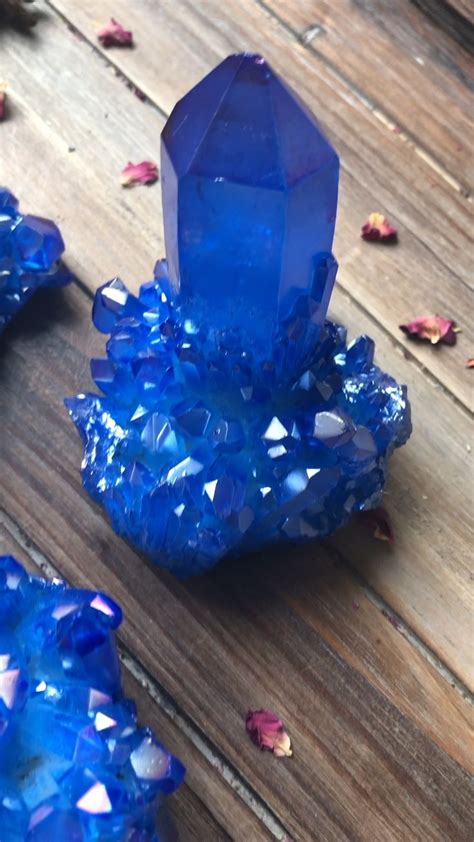 Cobalt Blue Aura Quartz Cluster [Video] [Video] | Crystals and ...