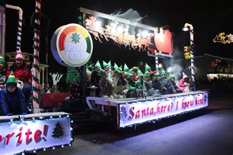 GRAPEVINE PARADE OF LIGHTS – Grapevine Chamber of Commerce – Grapevine ...