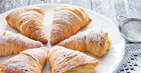 Sfogliatelle Santa Rosa – How to make Easy Sfogliatelle | This is Italy