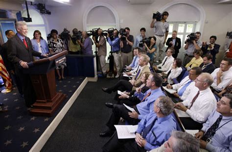 White House Unveils New Press Room - Photo 1 - Pictures - CBS News